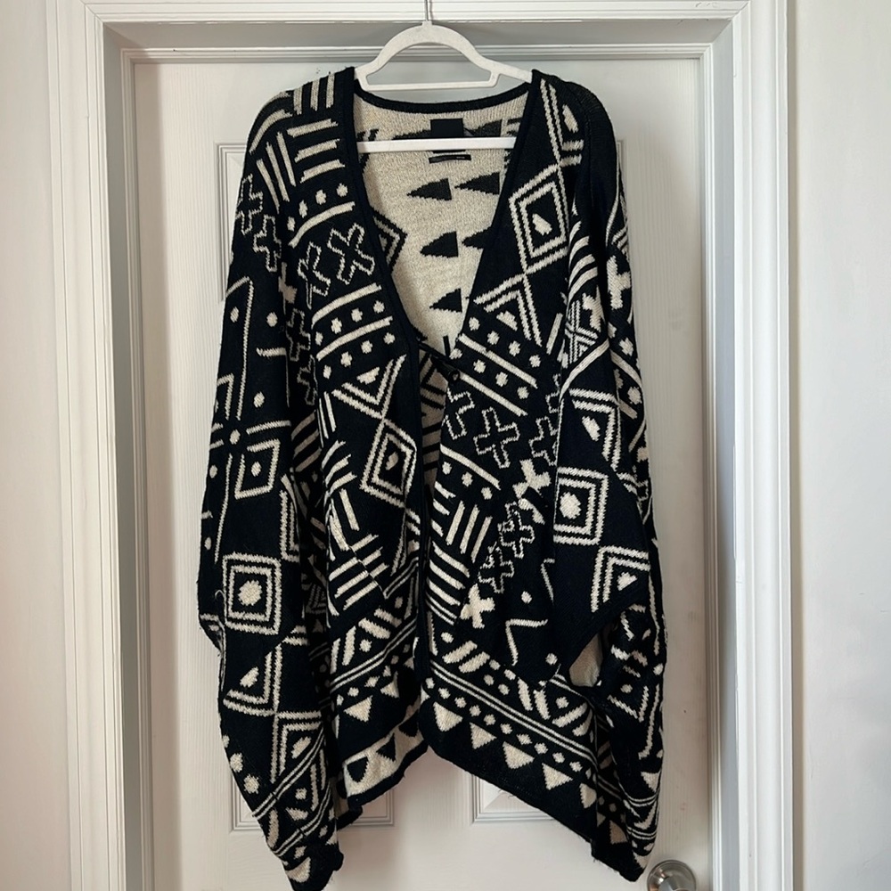 Dolce Vita Alpaca Cape/Poncho one size